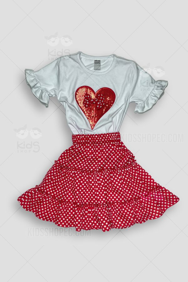 Camiseta Blanca con Corazón Rojo Brillante y Falda Roja con Lunares Blancos - Imagen 3