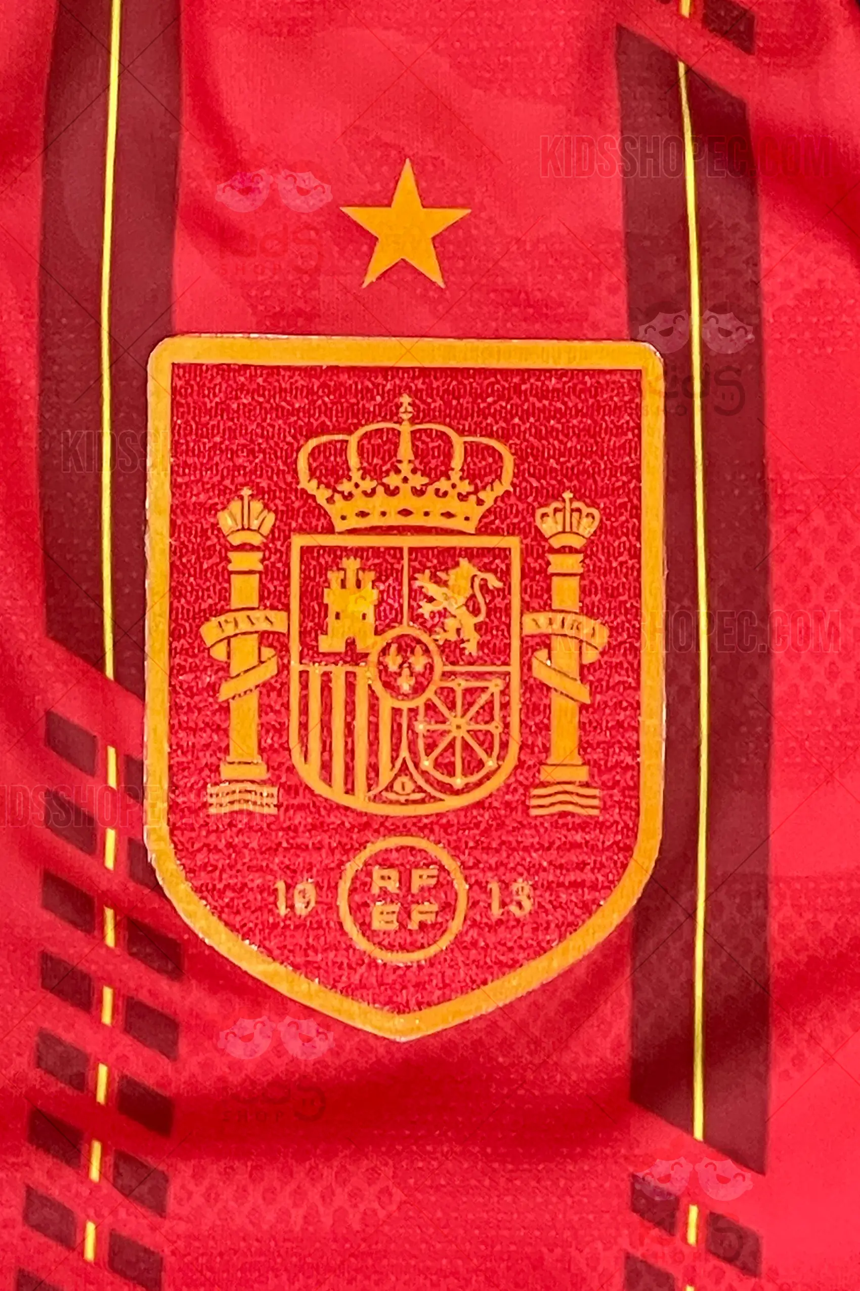 Camiseta Deportiva Roja "La Furia" Número 19 - Edición Especial Joven Prodigio - Imagen 4